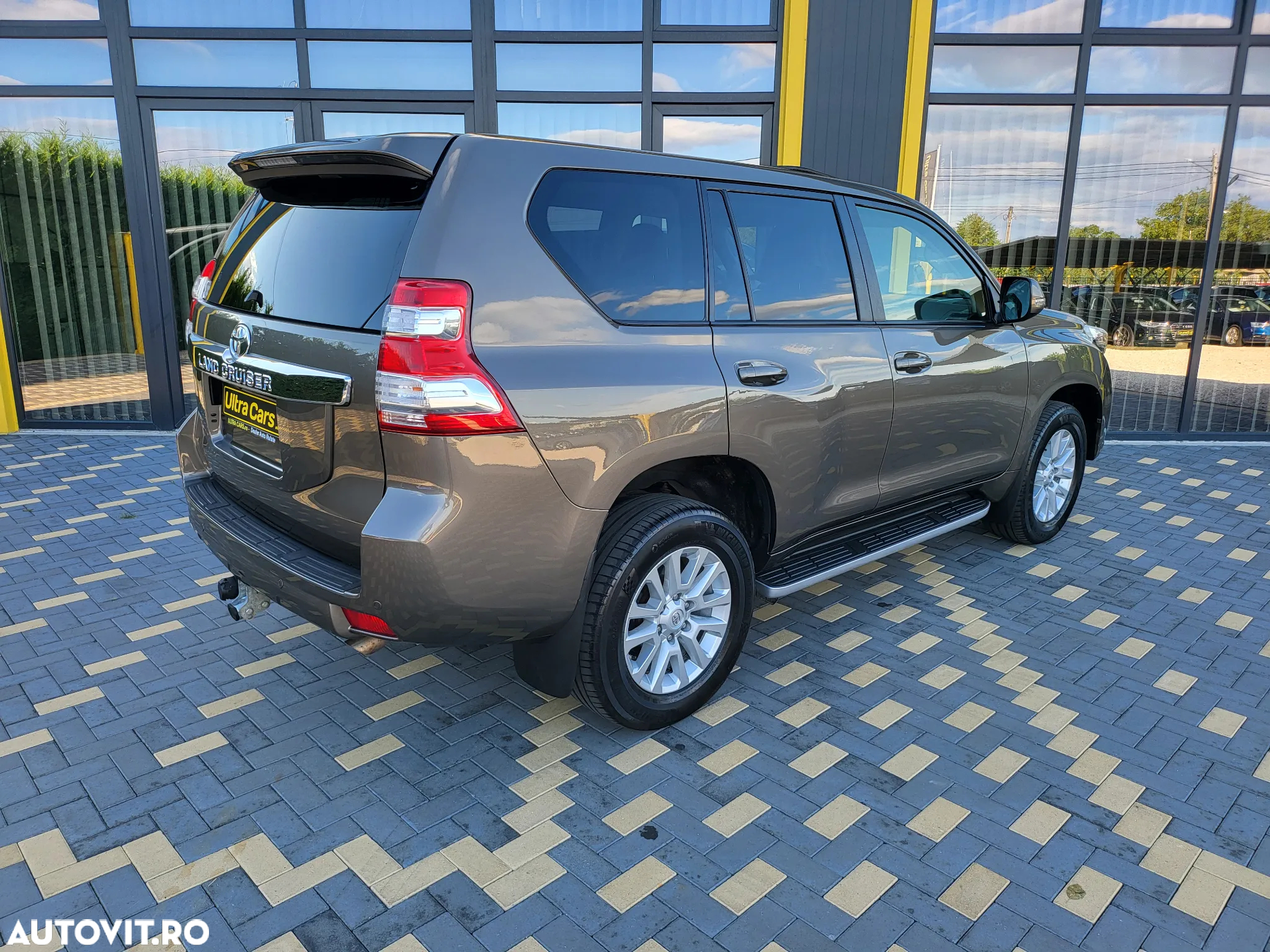 Toyota Land Cruiser 2.8l Turbo D-4D Aut. Luxury - 6