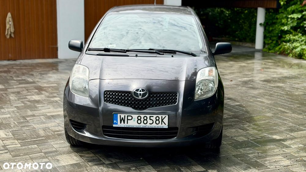 Toyota Yaris - 17