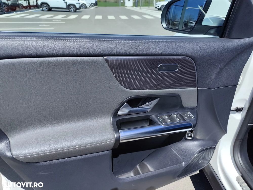 Mercedes-Benz EQA 250 - 12