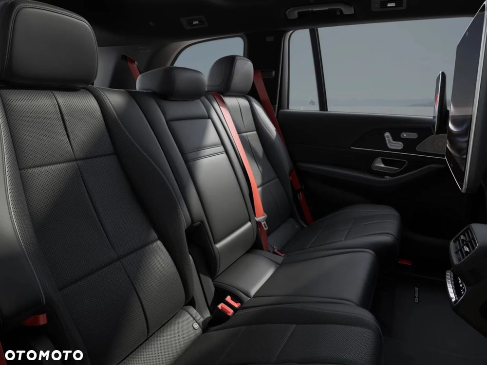 Mercedes-Benz GLS - 8