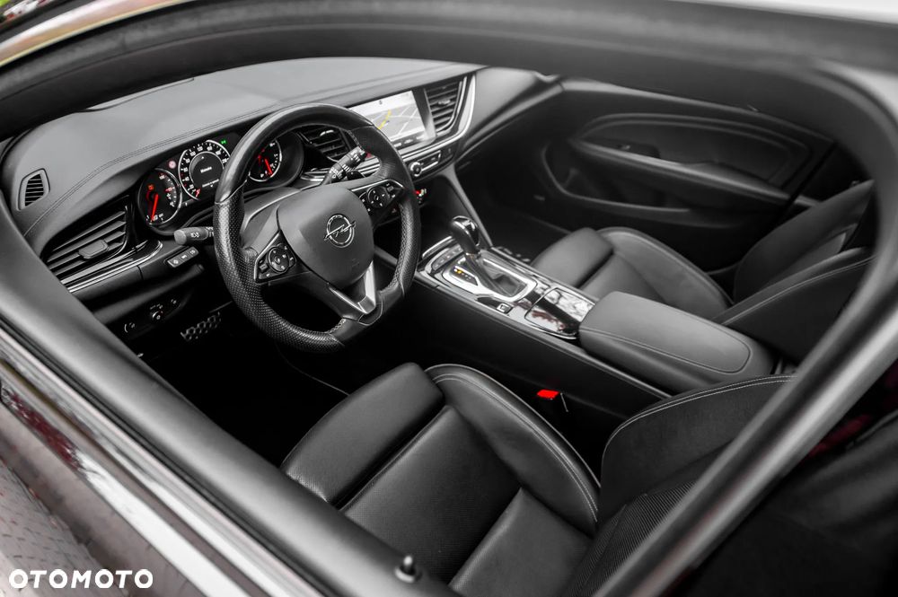 Opel Insignia 2.0 T 4x4 GSi S&S - 17