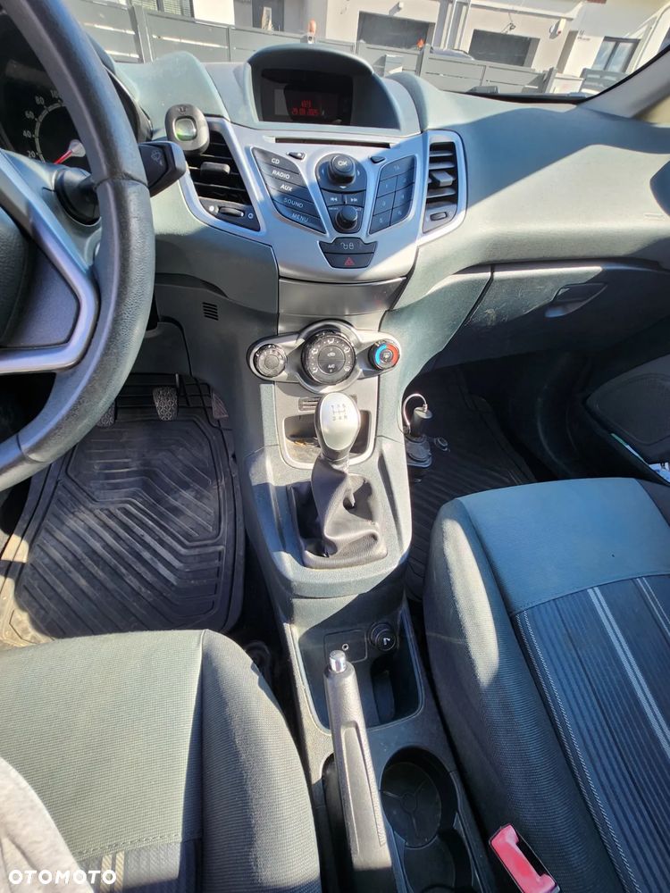 Ford Fiesta 1.25 Ambiente - 8