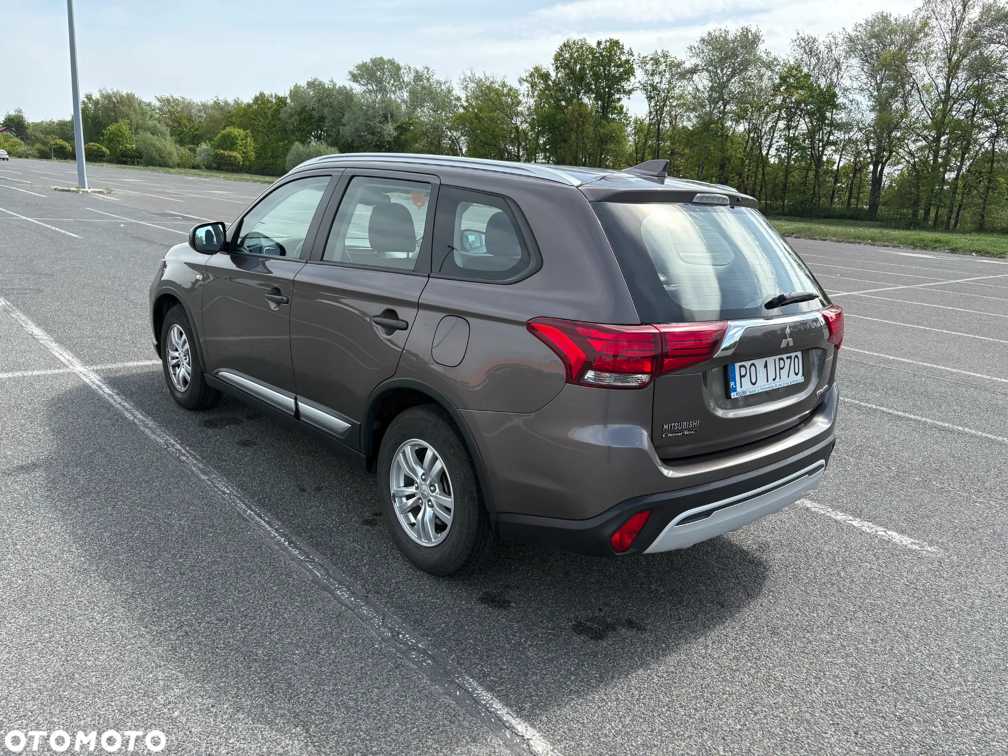 Mitsubishi Outlander 2.0 Invite + 2WD - 5