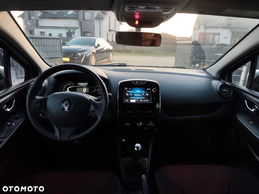 Renault Clio 1.2 16V 75 Dynamique - 14