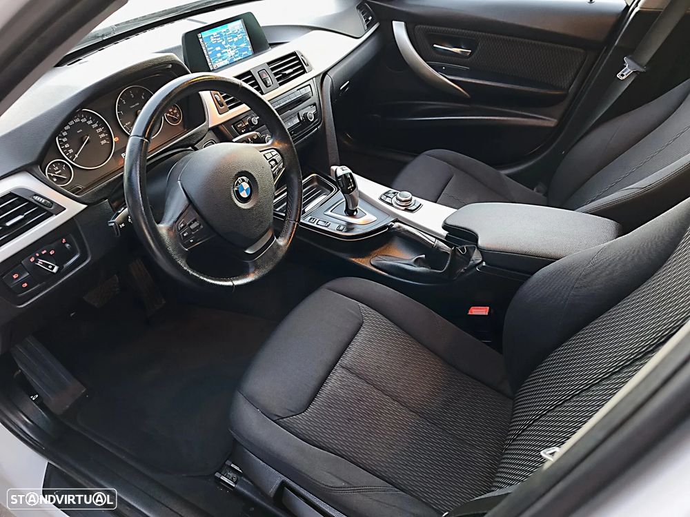 BMW 318 d Auto Line Sport - 10