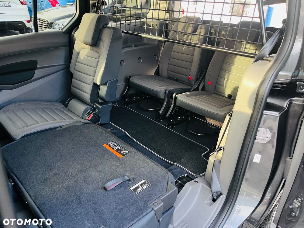 Ford Tourneo Connect - 19