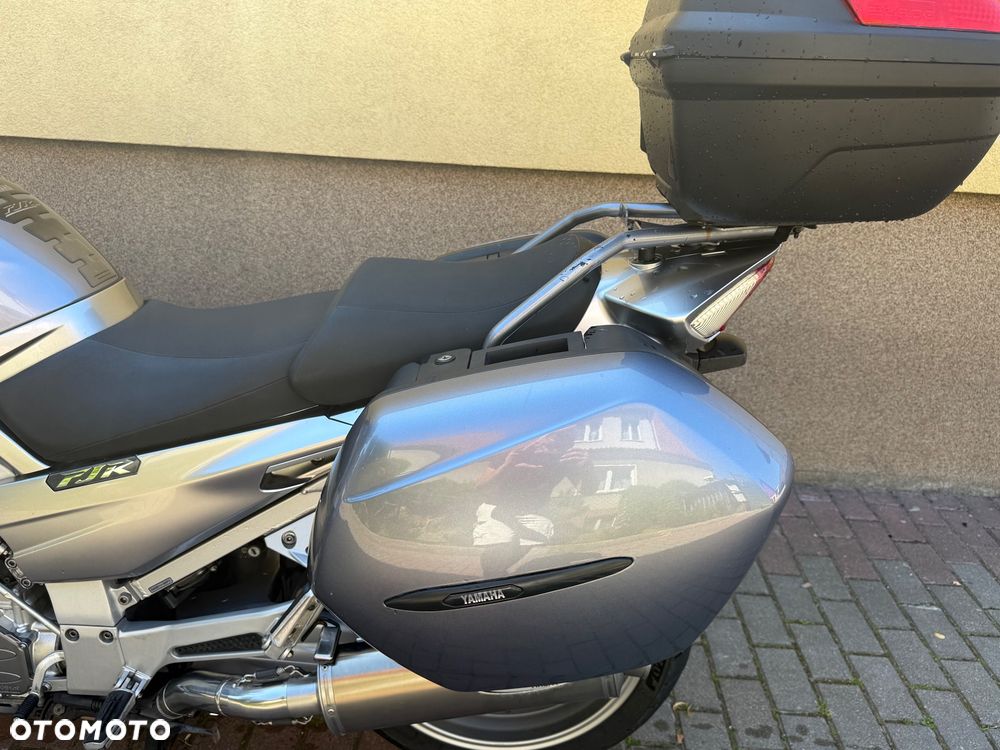 Yamaha FJR - 37