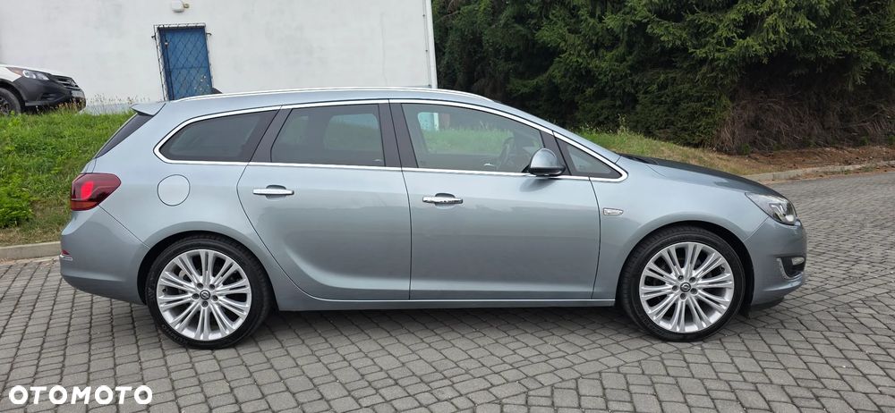 Opel Astra 1.6 Turbo Innovation - 11