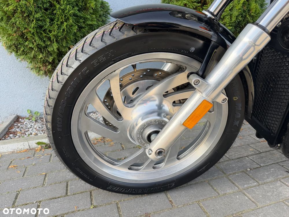 Honda VTX - 35