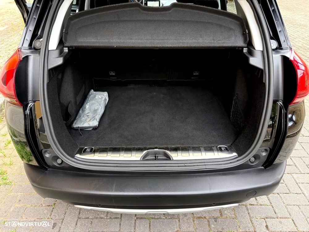 Peugeot 2008 1.6 BlueHDi Allure - 21