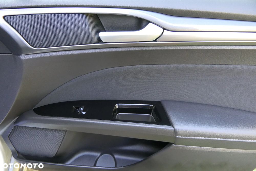 Ford Mondeo 2.0 Ti-VCT Titanium - 30