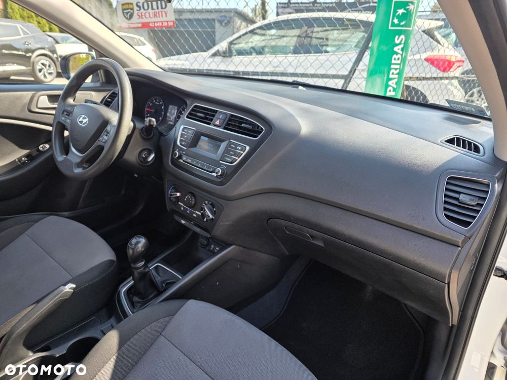 Hyundai i20 1.2 Comfort - 17