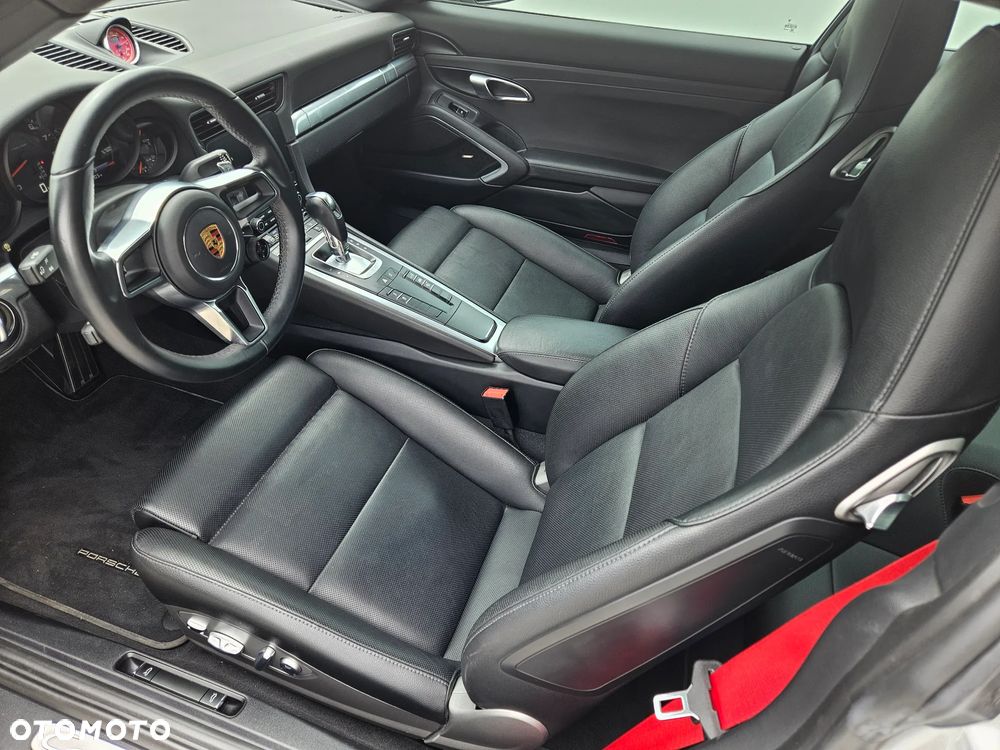 Porsche 911 Carrera 4S PDK - 12