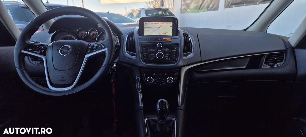 Opel Zafira 2.0 CDTI ECOTEC Cosmo - 37