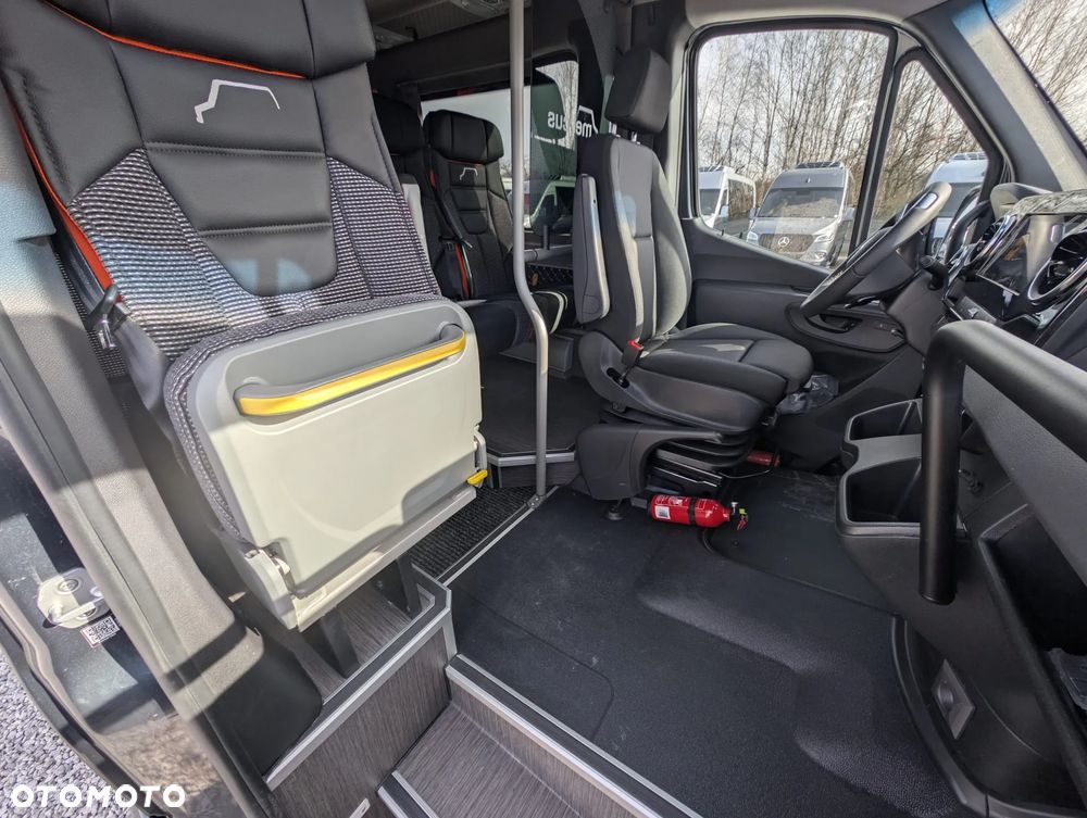 Mercedes-Benz Sprinter 519 - 23