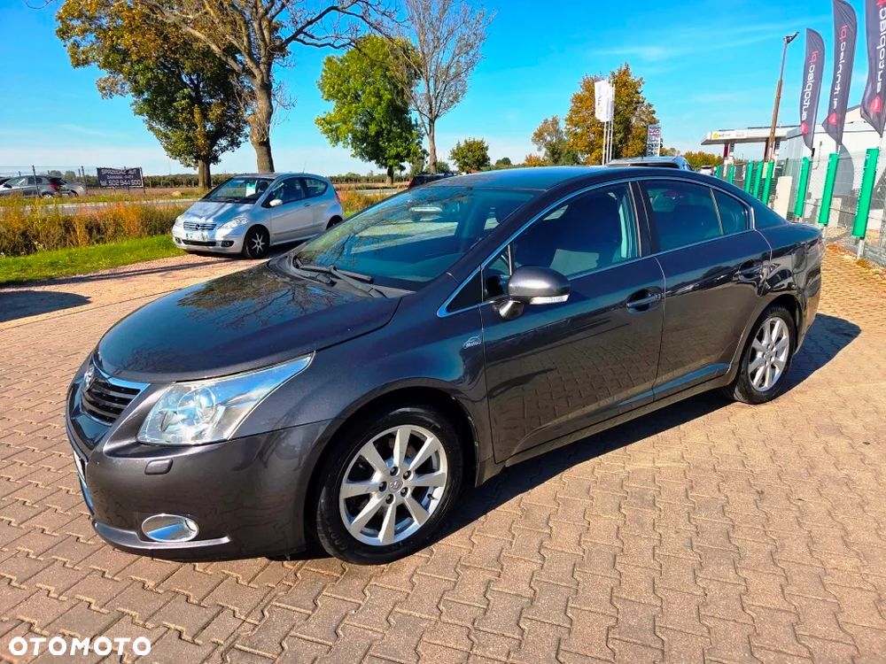 Toyota Avensis 2.2 D-4D Prestige NAVI - 19