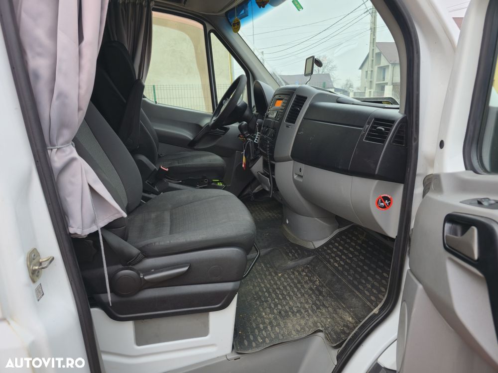 Mercedes-Benz Sprinter - 6