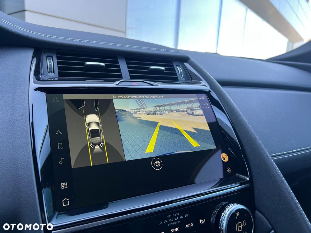Jaguar E-Pace - 15