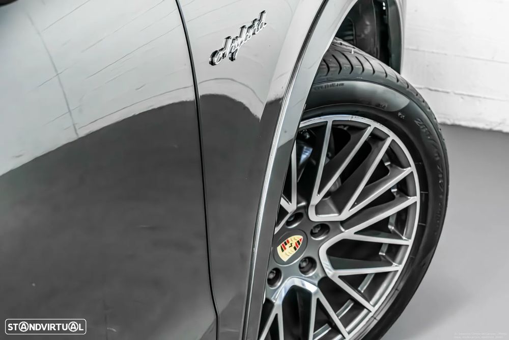 Porsche Cayenne E-Hybrid - 11
