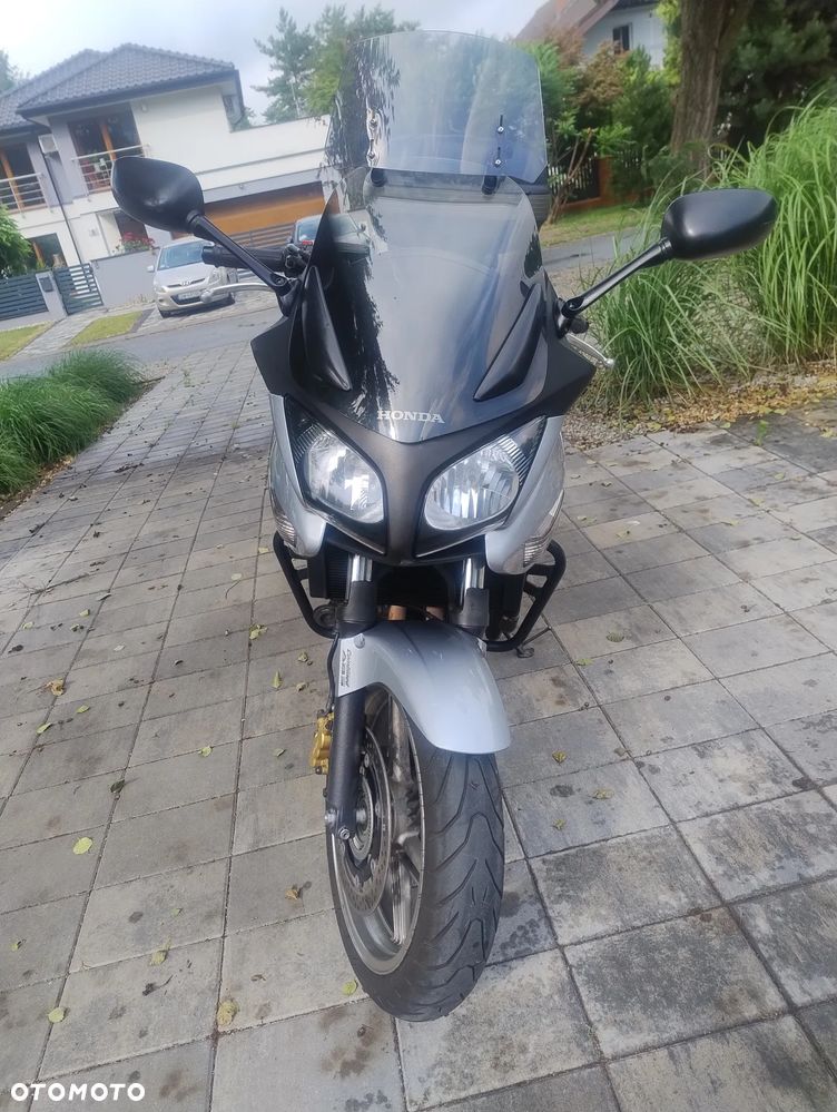 Honda CBF - 3