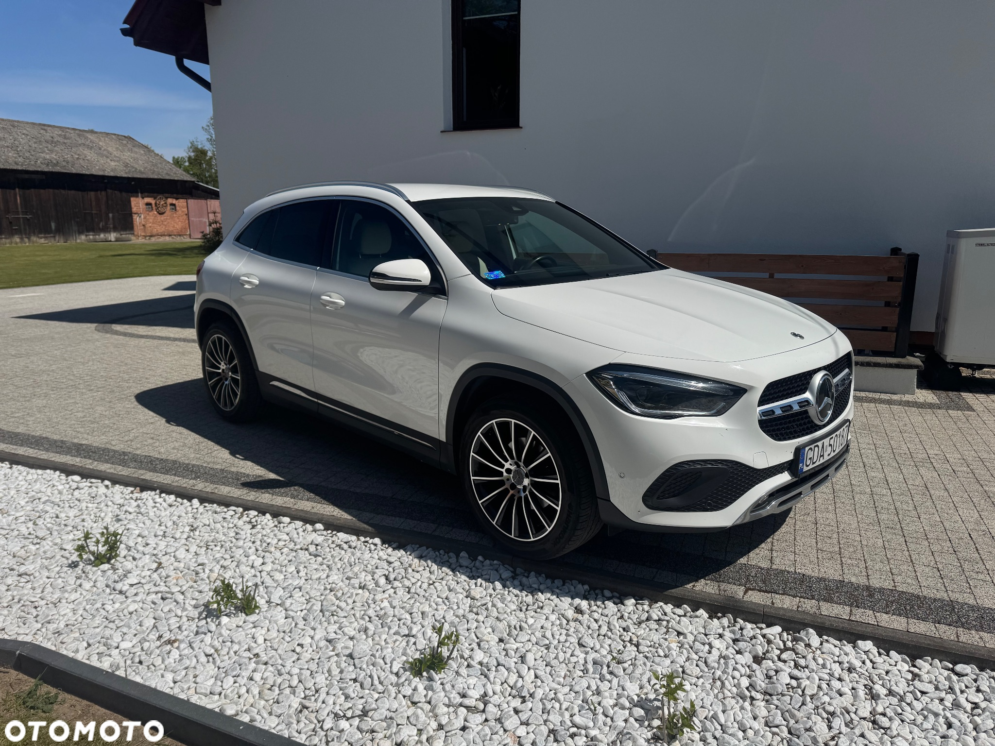 Mercedes-Benz GLA 200 - 32