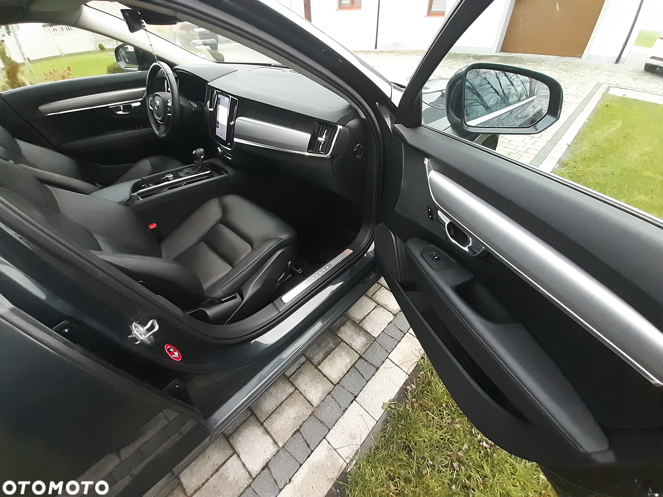 Volvo V90 D3 Momentum - 27