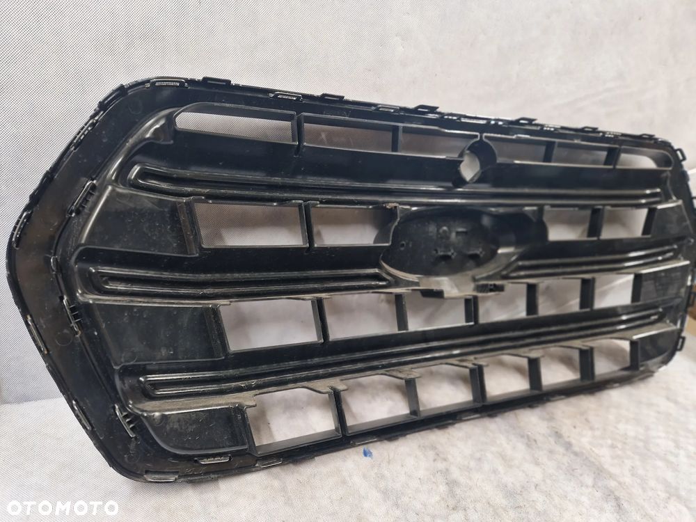 Ford Transit Mk8 Lift Atrapa Grill LMC - 9