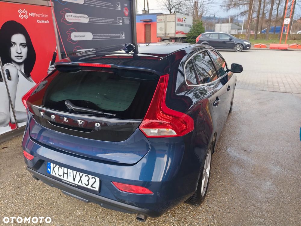 Volvo V40 D4 Momentum - 3