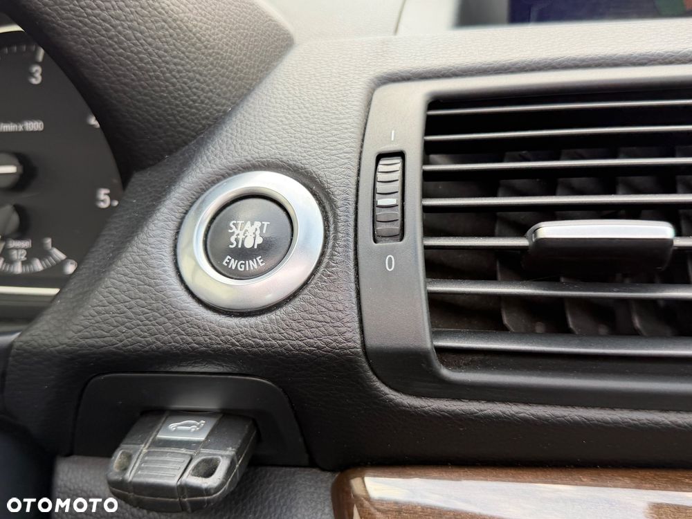 BMW Seria 1 120d Limited Edition Lifestyle mit M Sportpaket - 29