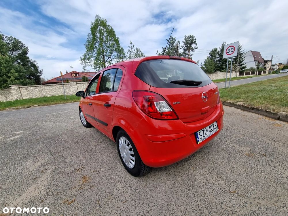Opel Corsa 1.2 16V Essentia - 17