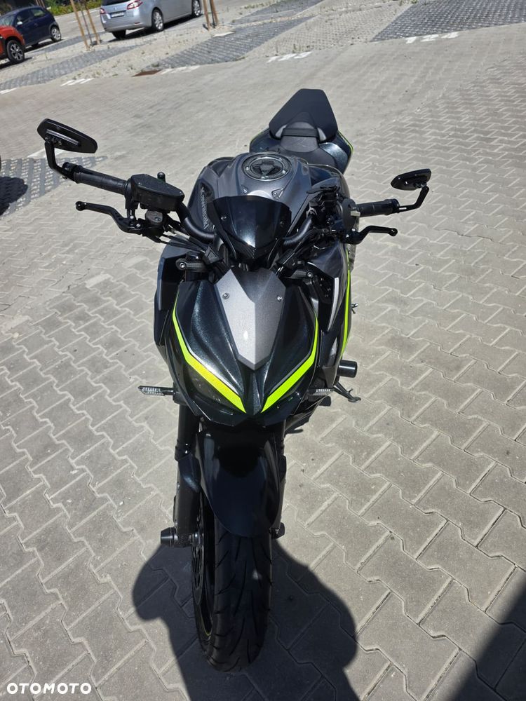 Kawasaki Z - 6