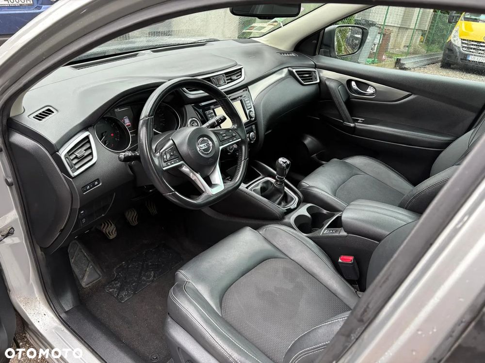 Nissan Qashqai 1.2 DIG-T Tekna EU6 - 17