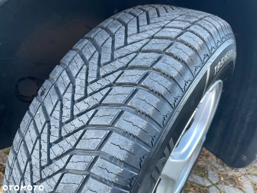 Volkswagen Golf - 18