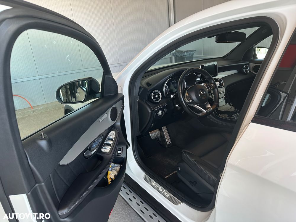 Mercedes-Benz GLC 250 4MATIC 9G-TRONIC AMG Line - 13