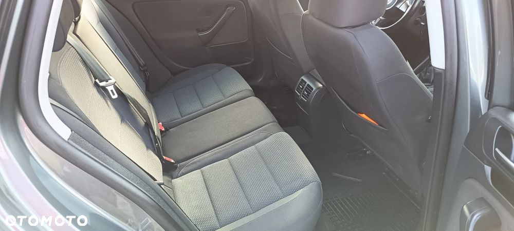 Volkswagen Golf 1.6 TDI Comfortline - 8