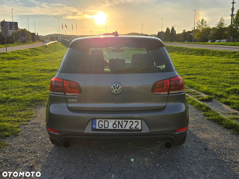 Volkswagen Golf 2.0 TSI GTI DSG - 3
