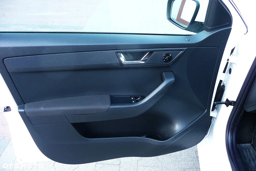 Skoda Fabia 1.0 TSI Ambition - 24