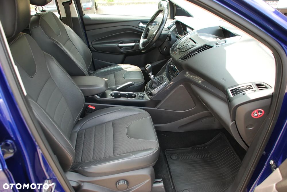 Ford Kuga 1.5 EcoBoost 2x4 Titanium - 15