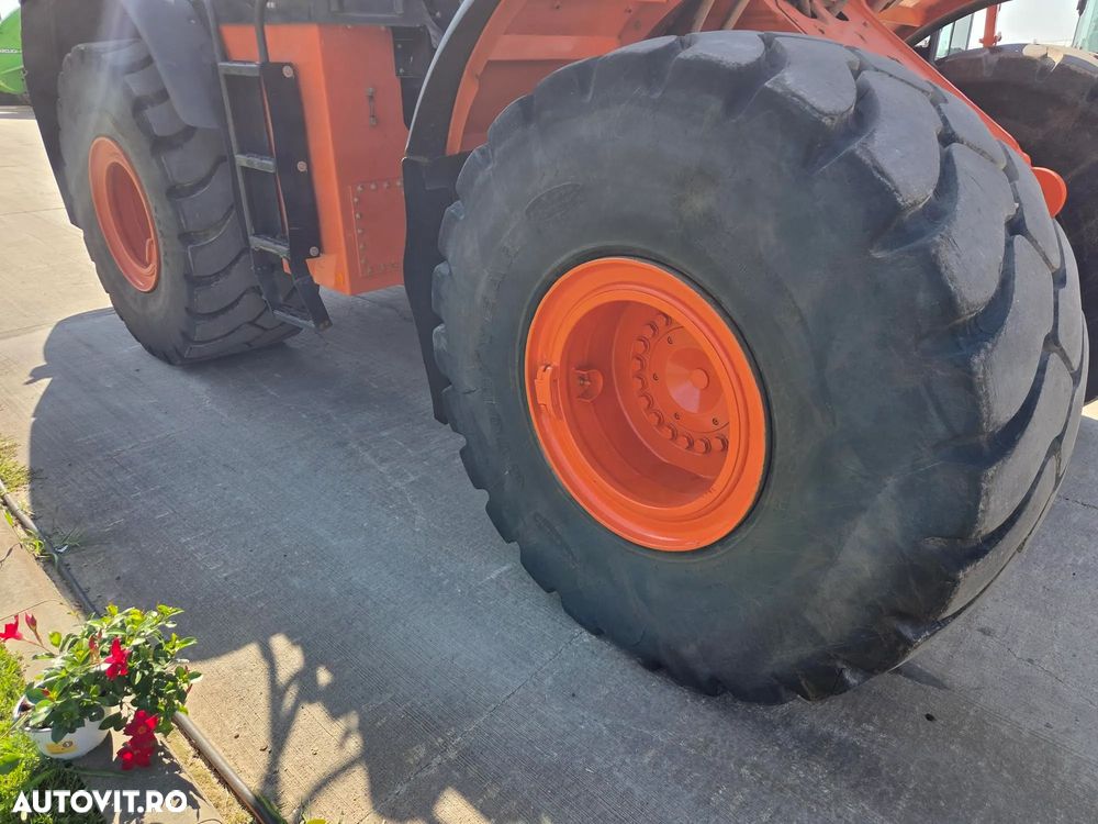 Hitachi ZW310-6, 2019, 7.734h, cupa 5mc, 28 tone, Gresare automata, Cantar, Anvelope Goodyear L5 70% ok, camera spate, consum 17,6l/h, descarca la 4,4m, motor 285CP, VIRARE JOYSTICK, revizii ok, STARE FOARTE BUNA, posibilitate leasing-PROMOTIE 98.750 eur+Tva - 19