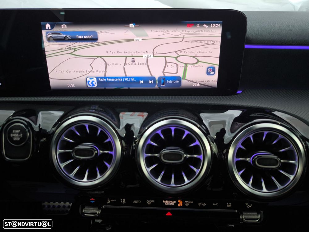 Mercedes-Benz A 250 e AMG Line - 13