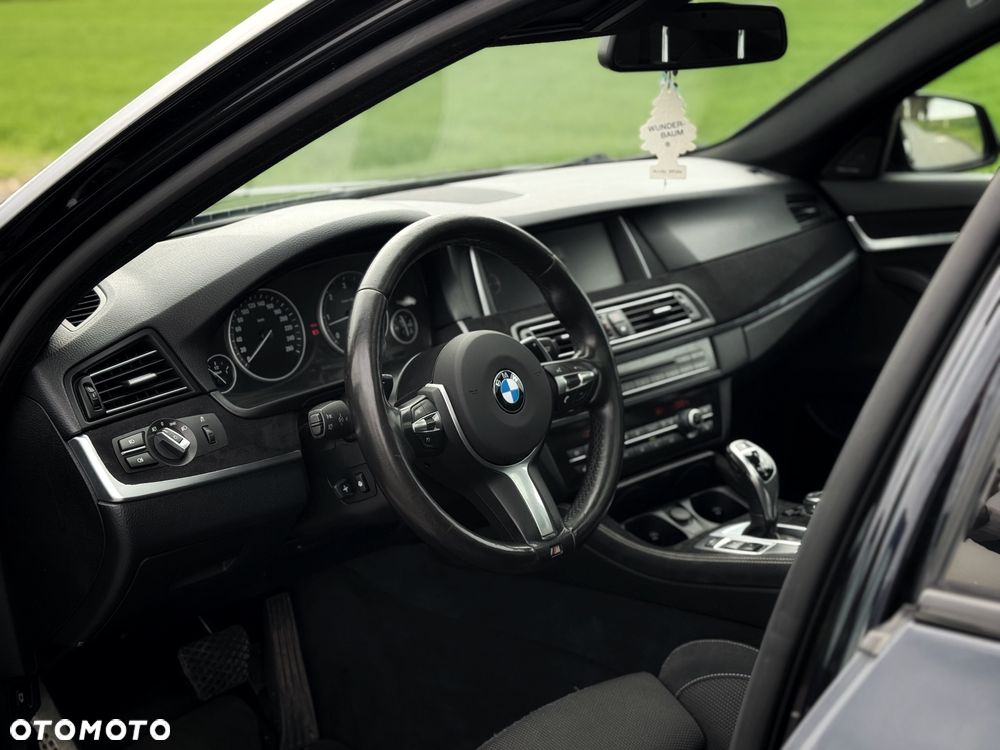 BMW Seria 5 530d xDrive Sport-Aut - 16