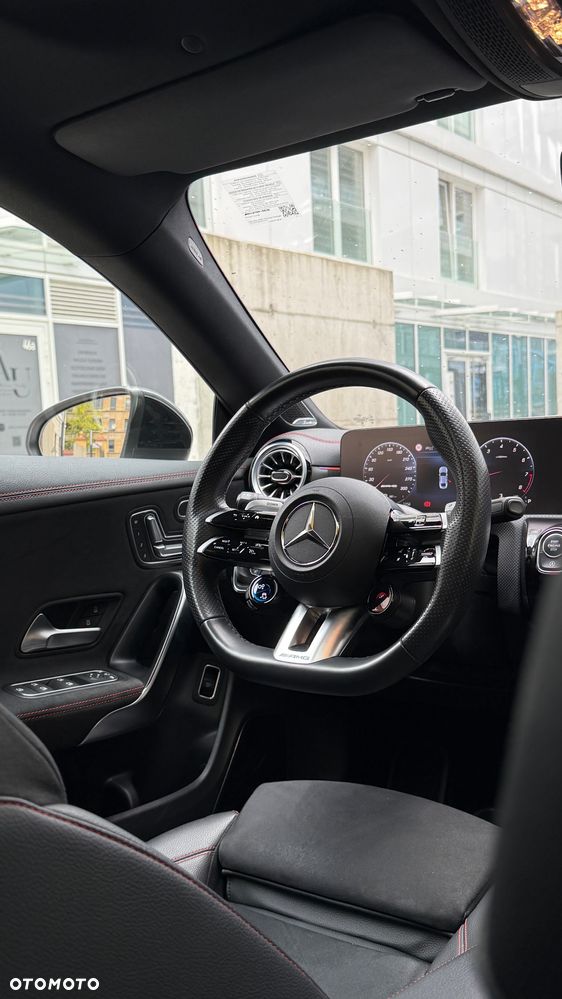 Mercedes-Benz CLA AMG 45 S 4-Matic+ 8G-DCT - 11