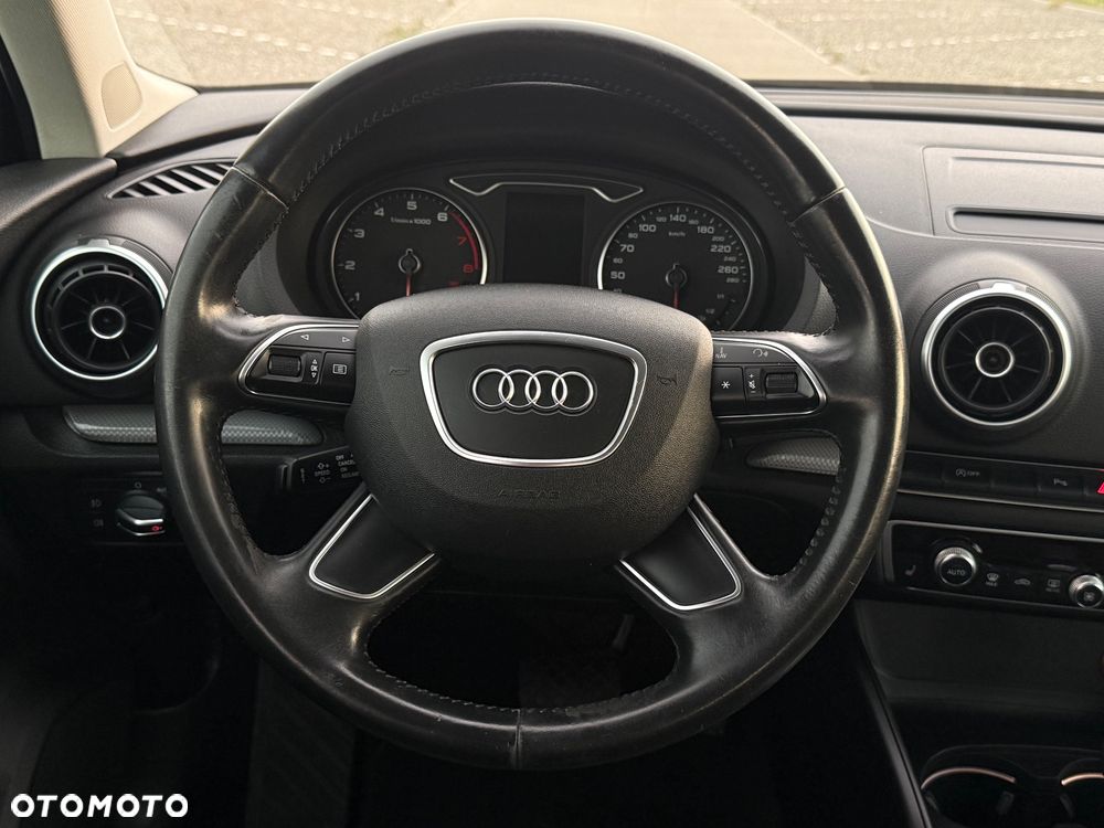 Audi A3 Sportback 1.2 TFSI S tronic S line Sportpaket - 16