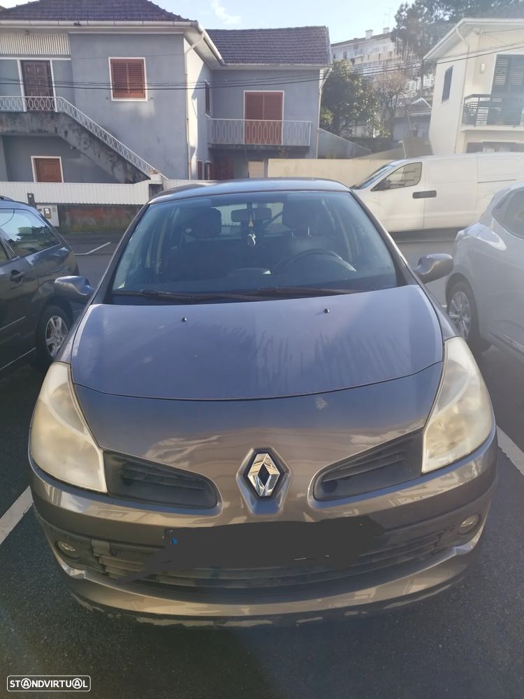 Renault Clio - 1