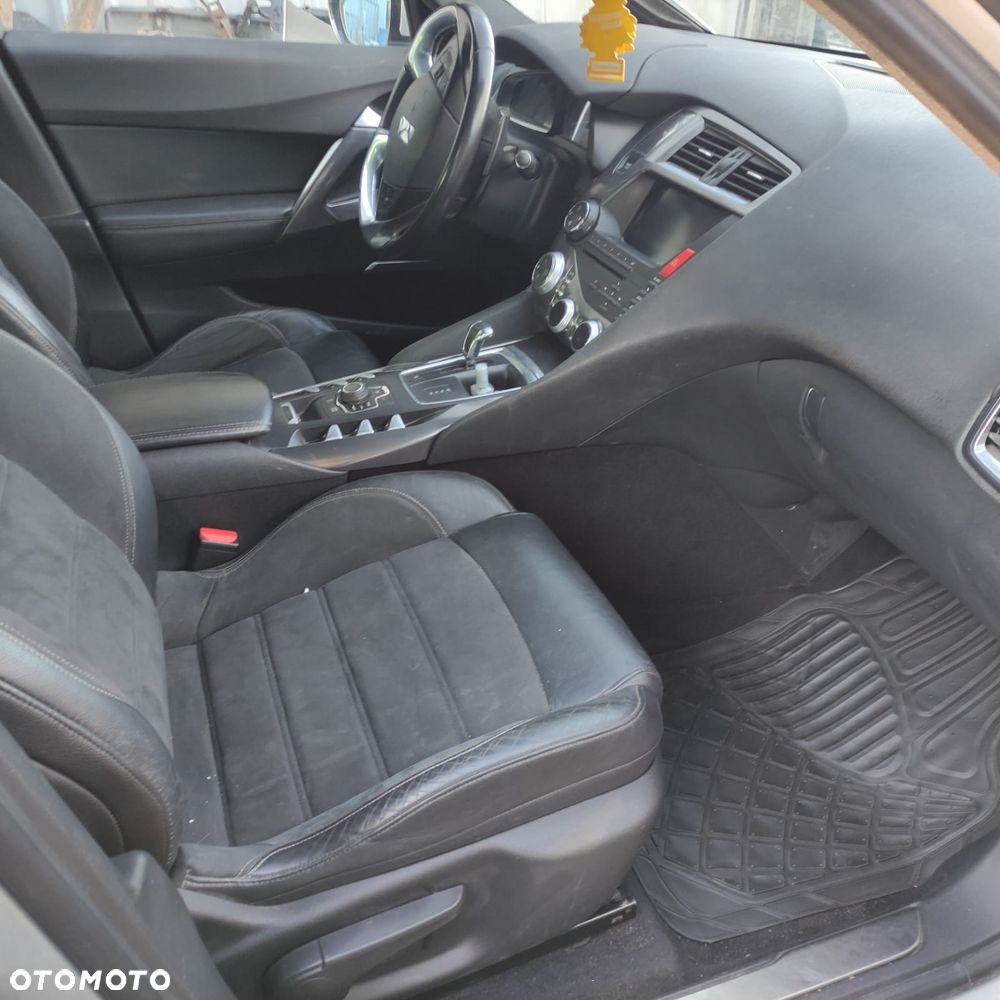 Citroën DS5 - 4