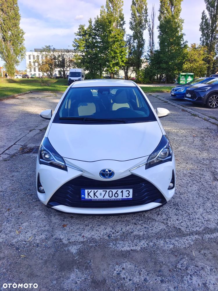 Toyota Yaris 1.5 Premium CVT - 3