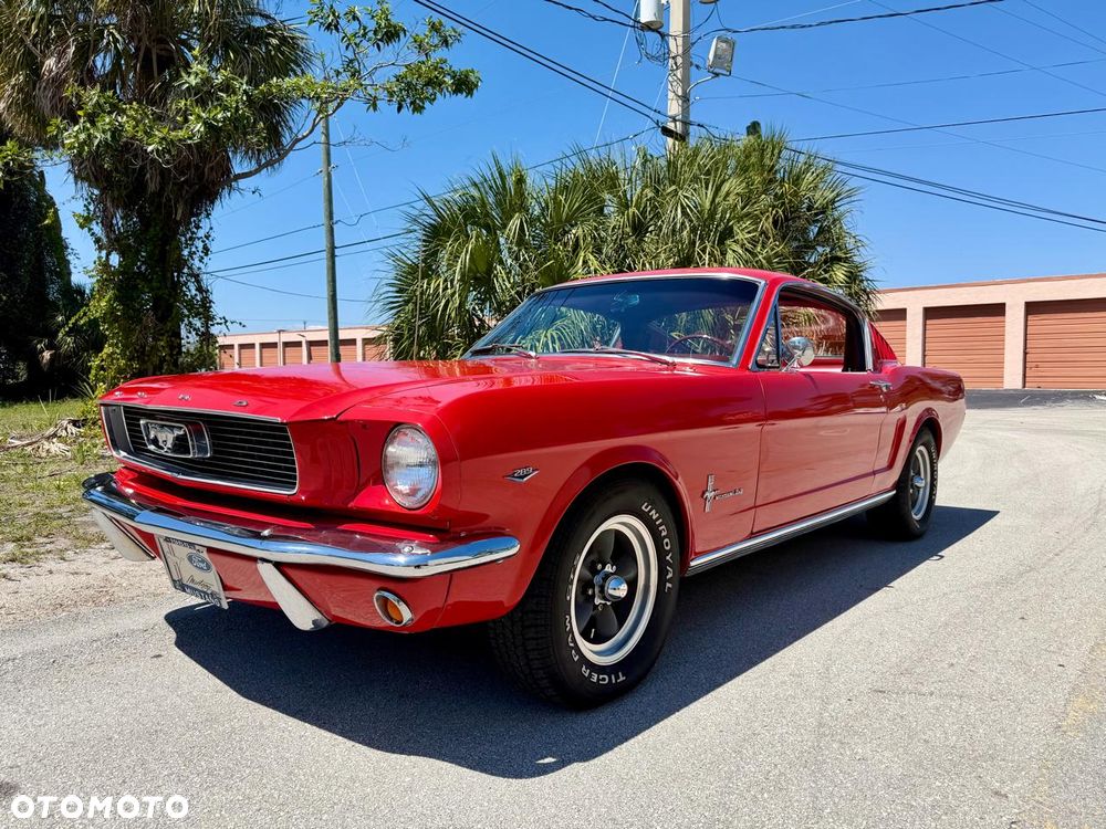 Ford Mustang - 2