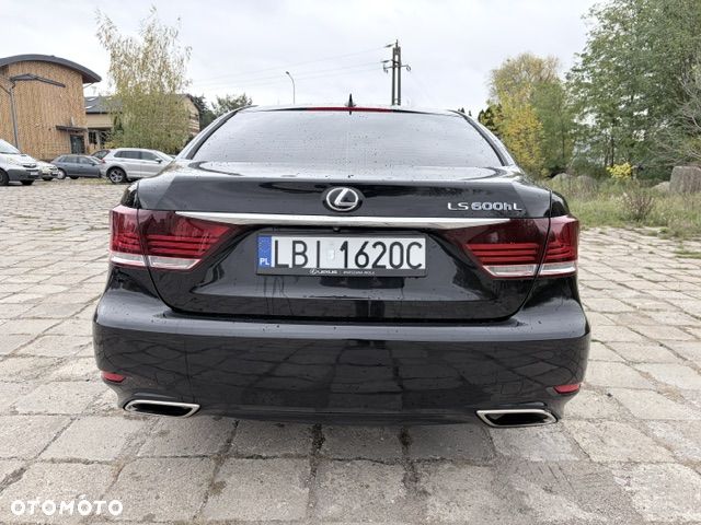 Lexus LS - 4