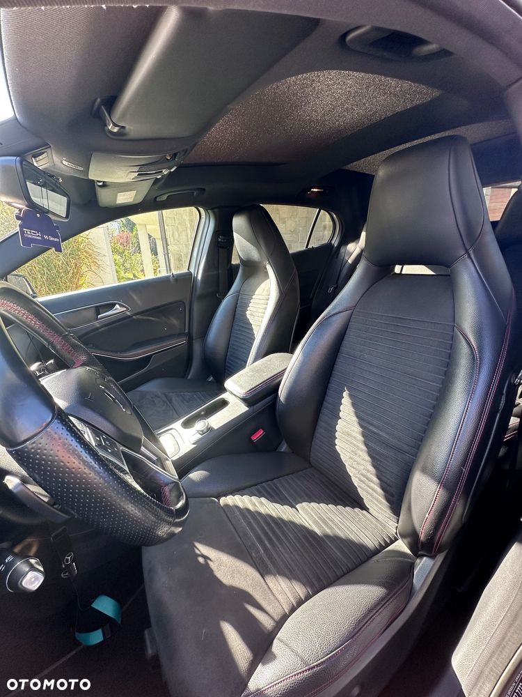 Mercedes-Benz GLA 250 4-Matic - 13