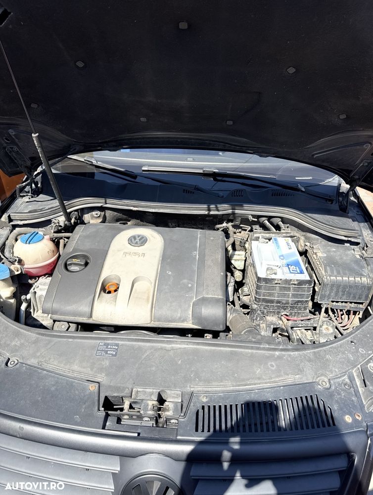 Volkswagen Passat 1.6 FSI Comfortline - 10